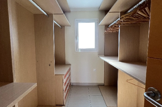 Reihenhaus in Denia zu vermieten, Zona de estar 130 m², Zustand gepflegt, + KLIMA, Klimaanlage, Terreno 160 m², 4 Schlafzimmer, 3 Badezimmer, Pool, ref.: D-0223-52