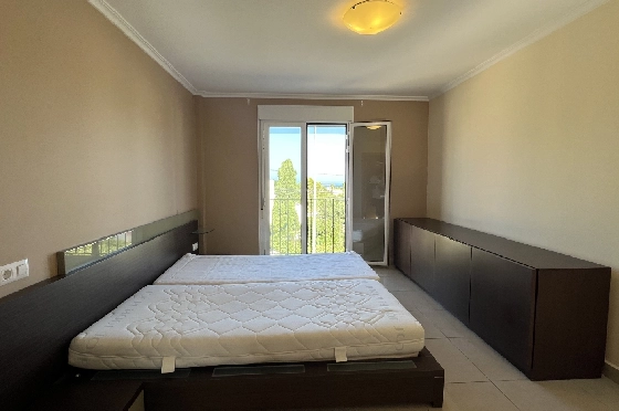 Reihenhaus in Denia zu vermieten, Zona de estar 130 m², Zustand gepflegt, + KLIMA, Klimaanlage, Terreno 160 m², 4 Schlafzimmer, 3 Badezimmer, Pool, ref.: D-0223-53