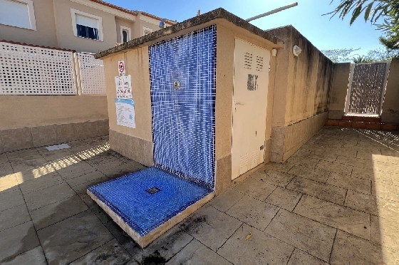 Reihenhaus in Denia zu vermieten, Zona de estar 130 m², Zustand gepflegt, + KLIMA, Klimaanlage, Terreno 160 m², 4 Schlafzimmer, 3 Badezimmer, Pool, ref.: D-0223-8