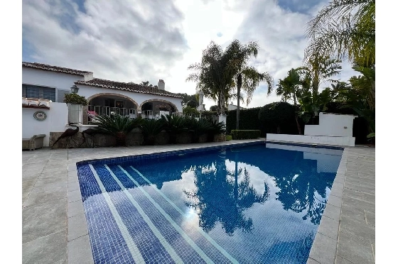 Villa in Javea zu verkaufen, Zona de estar 210 m², Klimaanlage, 4 Schlafzimmer, 2 Badezimmer, Pool, ref.: BS-83627230-24
