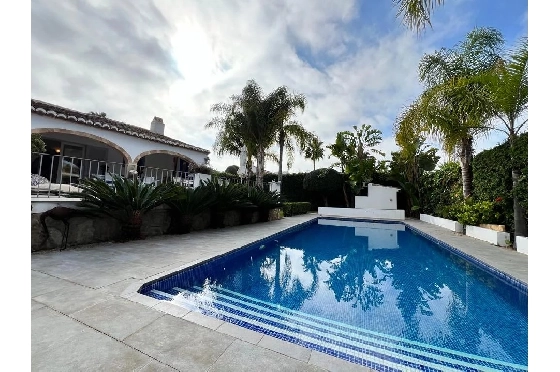 Villa in Javea zu verkaufen, Zona de estar 210 m², Klimaanlage, 4 Schlafzimmer, 2 Badezimmer, Pool, ref.: BS-83627230-25