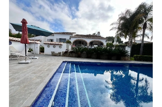 Villa in Javea zu verkaufen, Zona de estar 210 m², Klimaanlage, 4 Schlafzimmer, 2 Badezimmer, Pool, ref.: BS-83627230-27