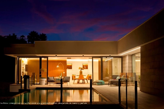 Villa in Cumbre del Sol zu verkaufen, Zona de estar 442 m², Terreno 817 m², 3 Schlafzimmer, 4 Badezimmer, Pool, ref.: BS-83851628-17