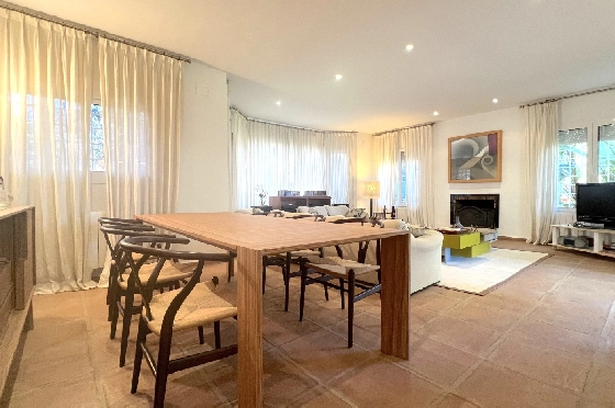 Villa in Denia(Las Rotas) zu verkaufen, Zona de estar 280 m², Baujahr 1989, Zustand gepflegt, + Zentralheizung, Terreno 1150 m², 5 Schlafzimmer, 4 Badezimmer, Pool, ref.: SC-T0424-15