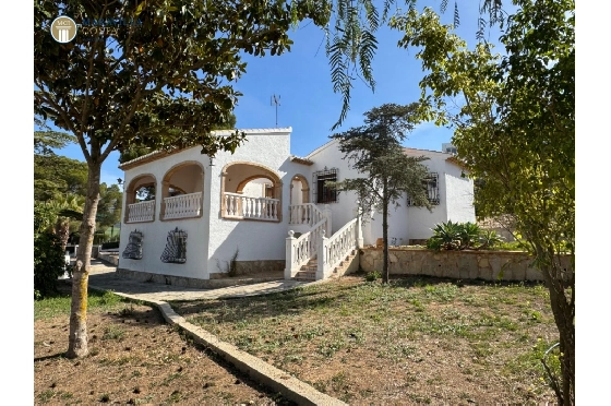 Villa in Javea zu verkaufen, Zona de estar 176 m², Baujahr 1980, Klimaanlage, Terreno 1606 m², 3 Schlafzimmer, 3 Badezimmer, Pool, ref.: MV-M-2510-1
