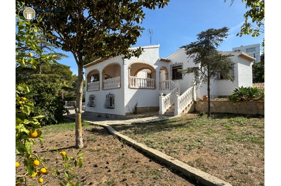 Villa in Javea zu verkaufen, Zona de estar 176 m², Baujahr 1980, Klimaanlage, Terreno 1606 m², 3 Schlafzimmer, 3 Badezimmer, Pool, ref.: MV-M-2510-2