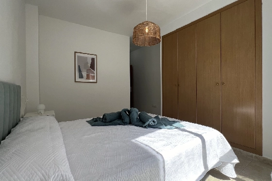Apartment in Denia zur Ferienvermietung, Zona de estar 86 m², Baujahr 2006, Zustand modernisiert, + Zentralheizung, Klimaanlage, Terreno 46 m², 2 Schlafzimmer, 2 Badezimmer, Pool, ref.: T-0324-11