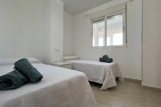 Apartment in Denia zur Ferienvermietung, Zona de estar 86 m², Baujahr 2006, Zustand modernisiert, + Zentralheizung, Klimaanlage, Terreno 46 m², 2 Schlafzimmer, 2 Badezimmer, Pool, ref.: T-0324-14