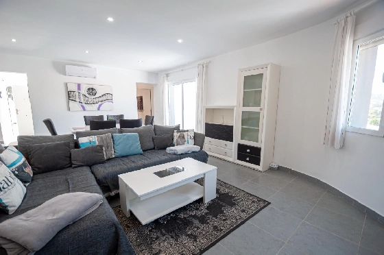 Villa in Benissa(San Jaime) zu verkaufen, Zona de estar 240 m², Klimaanlage, 6 Schlafzimmer, 3 Badezimmer, Pool, ref.: COB-3449-10535-28