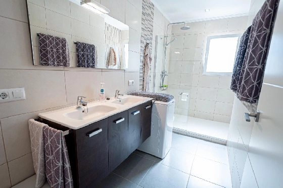 Villa in Benissa(San Jaime) zu verkaufen, Zona de estar 240 m², Klimaanlage, 6 Schlafzimmer, 3 Badezimmer, Pool, ref.: COB-3449-10535-35