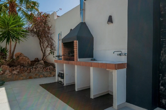 Villa in Benissa(San Jaime) zu verkaufen, Zona de estar 240 m², Klimaanlage, 6 Schlafzimmer, 3 Badezimmer, Pool, ref.: COB-3449-10535-36