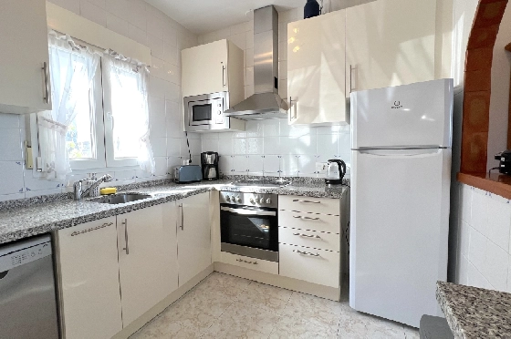 Reihenhaus-Mitte in Pedreguer(Monte Pedreguer) zu verkaufen, Zona de estar 90 m², Baujahr 2002, Zustand gepflegt, + KLIMA, Klimaanlage, Terreno 109 m², 2 Schlafzimmer, 1 Badezimmer, Pool, ref.: AS-0724-11