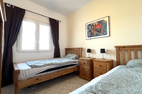 Reihenhaus-Mitte in Pedreguer(Monte Pedreguer) zu verkaufen, Zona de estar 90 m², Baujahr 2002, Zustand gepflegt, + KLIMA, Klimaanlage, Terreno 109 m², 2 Schlafzimmer, 1 Badezimmer, Pool, ref.: AS-0724-15