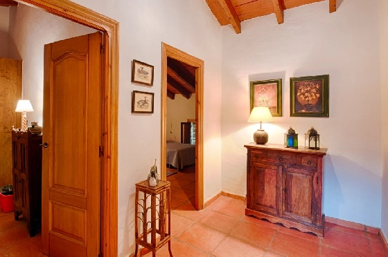 Finca in Gata de Gorgos zu verkaufen, Zona de estar 450 m², Baujahr 1900, + Ofen, Klimaanlage, Terreno 20000 m², 4 Schlafzimmer, 2 Badezimmer, Pool, ref.: AM-11846DA-39