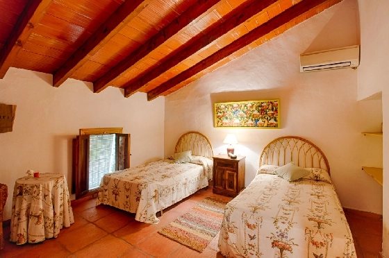 Finca in Gata de Gorgos zu verkaufen, Zona de estar 450 m², Baujahr 1900, + Ofen, Klimaanlage, Terreno 20000 m², 4 Schlafzimmer, 2 Badezimmer, Pool, ref.: AM-11846DA-40