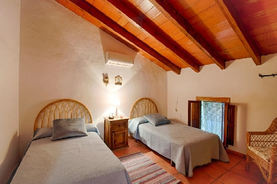 Finca in Gata de Gorgos zu verkaufen, Zona de estar 450 m², Baujahr 1900, + Ofen, Klimaanlage, Terreno 20000 m², 4 Schlafzimmer, 2 Badezimmer, Pool, ref.: AM-11846DA-41