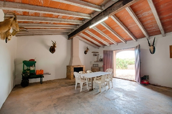 Finca in Gata de Gorgos zu verkaufen, Zona de estar 450 m², Baujahr 1900, + Ofen, Klimaanlage, Terreno 20000 m², 4 Schlafzimmer, 2 Badezimmer, Pool, ref.: AM-11846DA-46