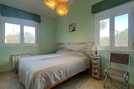 Villa in Gata de Gorgos(Monte Pedreguer) zur Ferienvermietung, Zona de estar 180 m², Baujahr 2006, + Ofen, Klimaanlage, Terreno 600 m², 3 Schlafzimmer, 3 Badezimmer, Pool, ref.: T-0624-15