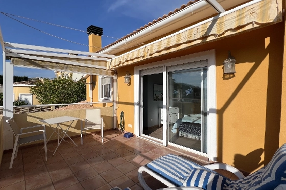 Villa in Gata de Gorgos(Monte Pedreguer) zur Ferienvermietung, Zona de estar 180 m², Baujahr 2006, + Ofen, Klimaanlage, Terreno 600 m², 3 Schlafzimmer, 3 Badezimmer, Pool, ref.: T-0624-19