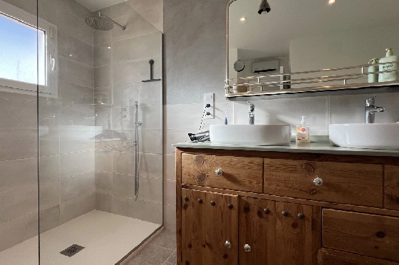 Villa in Gata de Gorgos(Monte Pedreguer) zur Ferienvermietung, Zona de estar 180 m², Baujahr 2006, + Ofen, Klimaanlage, Terreno 600 m², 3 Schlafzimmer, 3 Badezimmer, Pool, ref.: T-0624-20