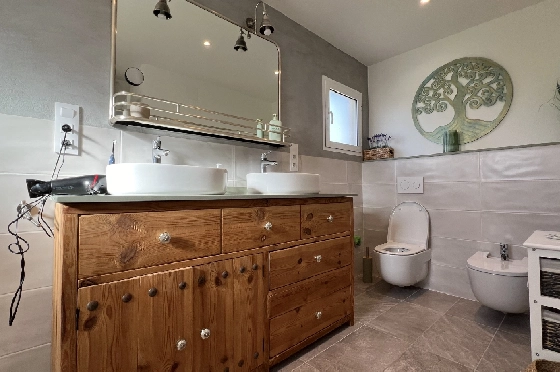 Villa in Gata de Gorgos(Monte Pedreguer) zur Ferienvermietung, Zona de estar 180 m², Baujahr 2006, + Ofen, Klimaanlage, Terreno 600 m², 3 Schlafzimmer, 3 Badezimmer, Pool, ref.: T-0624-21