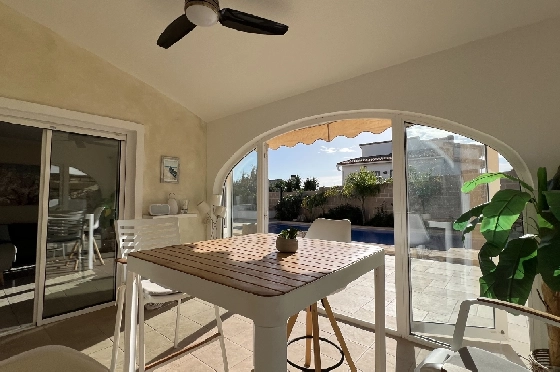 Villa in Gata de Gorgos(Monte Pedreguer) zur Ferienvermietung, Zona de estar 180 m², Baujahr 2006, + Ofen, Klimaanlage, Terreno 600 m², 3 Schlafzimmer, 3 Badezimmer, Pool, ref.: T-0624-26