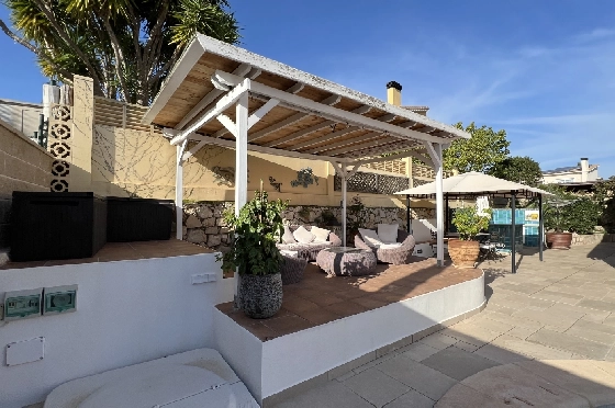 Villa in Gata de Gorgos(Monte Pedreguer) zur Ferienvermietung, Zona de estar 180 m², Baujahr 2006, + Ofen, Klimaanlage, Terreno 600 m², 3 Schlafzimmer, 3 Badezimmer, Pool, ref.: T-0624-31