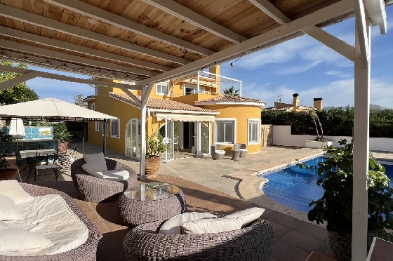 Villa in Gata de Gorgos(Monte Pedreguer) zur Ferienvermietung, Zona de estar 180 m², Baujahr 2006, + Ofen, Klimaanlage, Terreno 600 m², 3 Schlafzimmer, 3 Badezimmer, Pool, ref.: T-0624-32