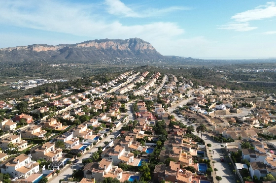 Villa in Gata de Gorgos(Monte Pedreguer) zur Ferienvermietung, Zona de estar 180 m², Baujahr 2006, + Ofen, Klimaanlage, Terreno 600 m², 3 Schlafzimmer, 3 Badezimmer, Pool, ref.: T-0624-45