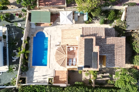 Villa in Gata de Gorgos(Monte Pedreguer) zur Ferienvermietung, Zona de estar 180 m², Baujahr 2006, + Ofen, Klimaanlage, Terreno 600 m², 3 Schlafzimmer, 3 Badezimmer, Pool, ref.: T-0624-48