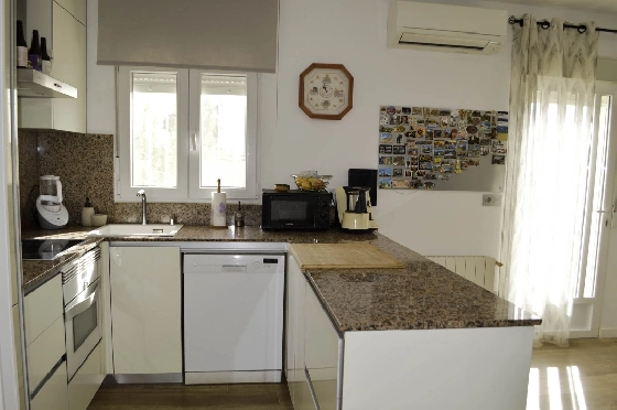 Villa in Denia zu verkaufen, Zona de estar 121 m², Klimaanlage, Terreno 623 m², 4 Schlafzimmer, 2 Badezimmer, Pool, ref.: CO-C25935-17