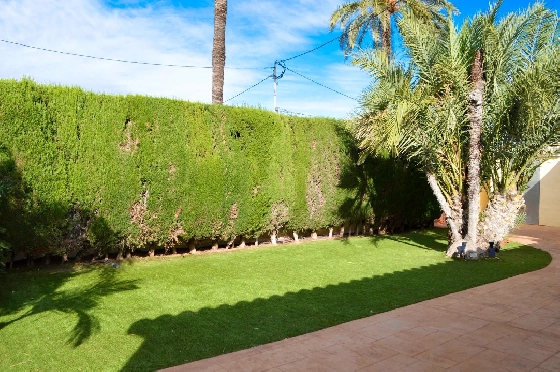 Villa in Denia zu verkaufen, Zona de estar 121 m², Klimaanlage, Terreno 623 m², 4 Schlafzimmer, 2 Badezimmer, Pool, ref.: CO-C25935-33
