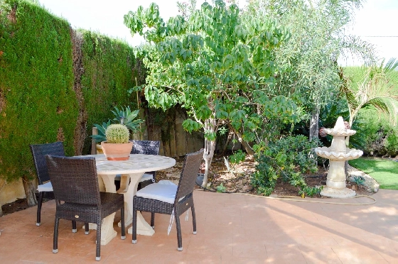 Villa in Denia zu verkaufen, Zona de estar 121 m², Klimaanlage, Terreno 623 m², 4 Schlafzimmer, 2 Badezimmer, Pool, ref.: CO-C25935-35