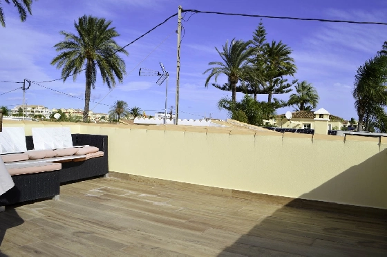 Villa in Denia zu verkaufen, Zona de estar 121 m², Klimaanlage, Terreno 623 m², 4 Schlafzimmer, 2 Badezimmer, Pool, ref.: CO-C25935-36