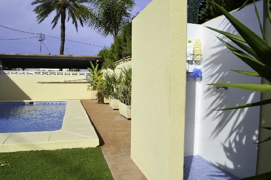 Villa in Denia zu verkaufen, Zona de estar 121 m², Klimaanlage, Terreno 623 m², 4 Schlafzimmer, 2 Badezimmer, Pool, ref.: CO-C25935-38