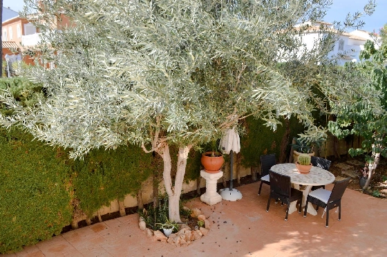 Villa in Denia zu verkaufen, Zona de estar 121 m², Klimaanlage, Terreno 623 m², 4 Schlafzimmer, 2 Badezimmer, Pool, ref.: CO-C25935-42