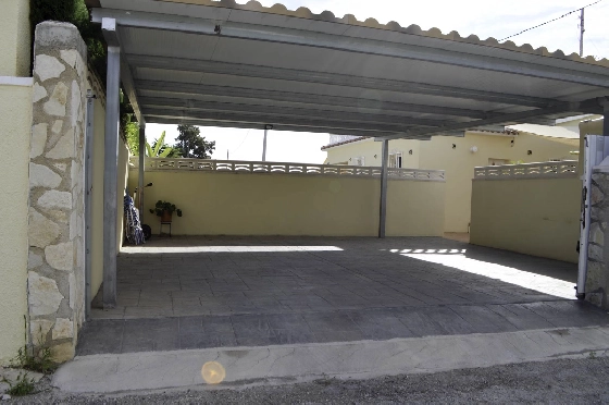 Villa in Denia zu verkaufen, Zona de estar 121 m², Klimaanlage, Terreno 623 m², 4 Schlafzimmer, 2 Badezimmer, Pool, ref.: CO-C25935-45