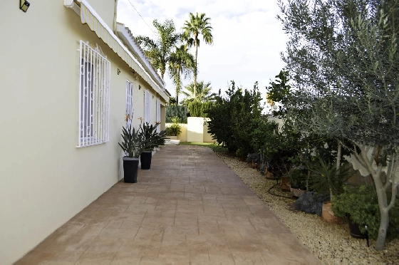 Villa in Denia zu verkaufen, Zona de estar 121 m², Klimaanlage, Terreno 623 m², 4 Schlafzimmer, 2 Badezimmer, Pool, ref.: CO-C25935-9