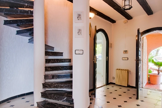 Villa in Moraira zu verkaufen, Zona de estar 300 m², Baujahr 1984, Klimaanlage, Terreno 1615 m², 3 Schlafzimmer, 2 Badezimmer, Pool, ref.: AM-12279DA-36