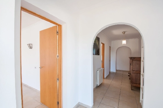 Villa in Javea zu verkaufen, Zona de estar 318 m², Baujahr 1982, Klimaanlage, Terreno 1377 m², 4 Schlafzimmer, 3 Badezimmer, Pool, ref.: AM-12459DA-16
