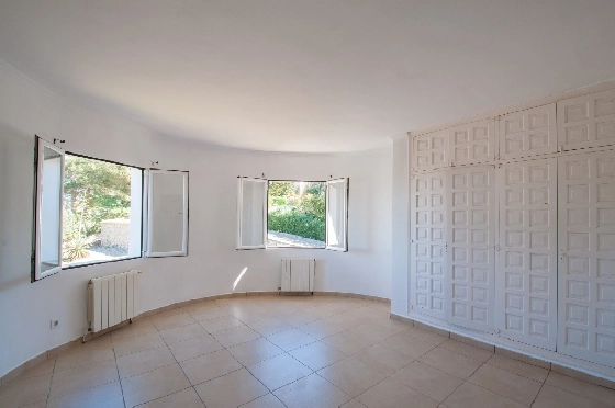 Villa in Javea zu verkaufen, Zona de estar 318 m², Baujahr 1982, Klimaanlage, Terreno 1377 m², 4 Schlafzimmer, 3 Badezimmer, Pool, ref.: AM-12459DA-19