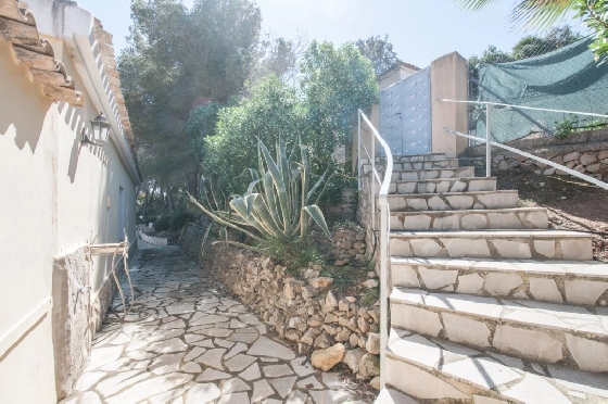 Villa in Javea zu verkaufen, Zona de estar 318 m², Baujahr 1982, Klimaanlage, Terreno 1377 m², 4 Schlafzimmer, 3 Badezimmer, Pool, ref.: AM-12459DA-31