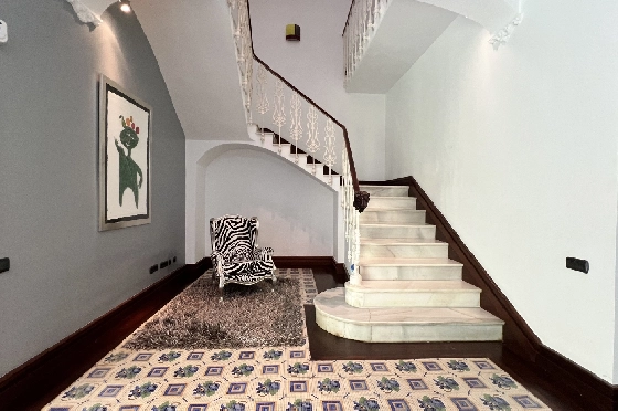 Stadthaus in Pego(Innenstadt) zu verkaufen, Zona de estar 690 m², Baujahr 1930, Zustand gepflegt, + Zentralheizung, Klimaanlage, Terreno 305 m², 6 Schlafzimmer, 5 Badezimmer, ref.: AS-1325-16