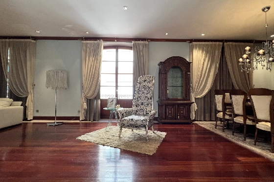 Stadthaus in Pego(Innenstadt) zu verkaufen, Zona de estar 690 m², Baujahr 1930, Zustand gepflegt, + Zentralheizung, Klimaanlage, Terreno 305 m², 6 Schlafzimmer, 5 Badezimmer, ref.: AS-1325-18