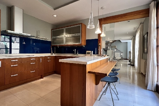 Stadthaus in Pego(Innenstadt) zu verkaufen, Zona de estar 690 m², Baujahr 1930, Zustand gepflegt, + Zentralheizung, Klimaanlage, Terreno 305 m², 6 Schlafzimmer, 5 Badezimmer, ref.: AS-1325-29