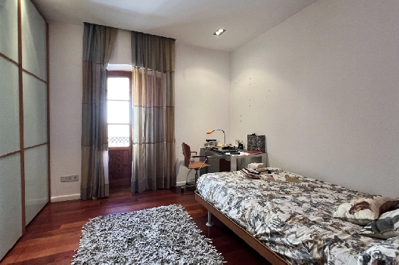Stadthaus in Pego(Innenstadt) zu verkaufen, Zona de estar 690 m², Baujahr 1930, Zustand gepflegt, + Zentralheizung, Klimaanlage, Terreno 305 m², 6 Schlafzimmer, 5 Badezimmer, ref.: AS-1325-34