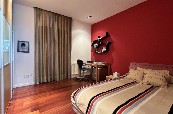 Stadthaus in Pego(Innenstadt) zu verkaufen, Zona de estar 690 m², Baujahr 1930, Zustand gepflegt, + Zentralheizung, Klimaanlage, Terreno 305 m², 6 Schlafzimmer, 5 Badezimmer, ref.: AS-1325-36