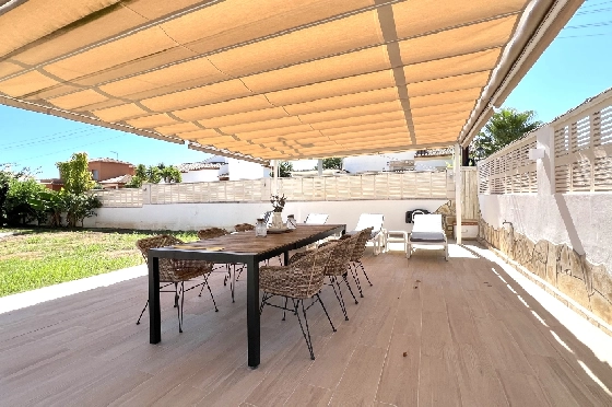 Villa in Els Poblets(Ptda. Revoltes) zu verkaufen, Zona de estar 234 m², Baujahr 2004, Zustand gepflegt, + Zentralheizung, Klimaanlage, Terreno 614 m², 4 Schlafzimmer, 3 Badezimmer, Pool, ref.: AS-1425-42