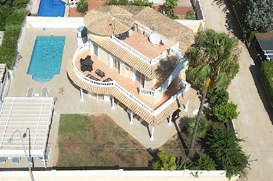 Villa in Els Poblets(Ptda. Revoltes) zu verkaufen, Zona de estar 234 m², Baujahr 2004, Zustand gepflegt, + Zentralheizung, Klimaanlage, Terreno 614 m², 4 Schlafzimmer, 3 Badezimmer, Pool, ref.: AS-1425-51