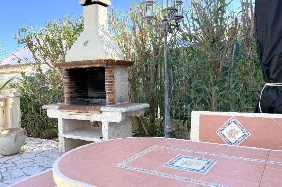 Villa in Pedreguer(Monte Solana) zu verkaufen, Zona de estar 87 m², Baujahr 1999, Zustand gepflegt, + Ofen, Klimaanlage, Terreno 426 m², 3 Schlafzimmer, 3 Badezimmer, Pool, ref.: AS-2425-19